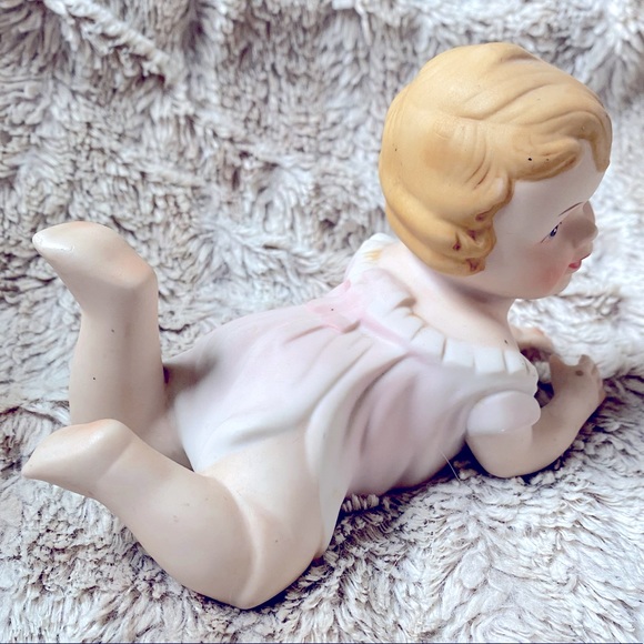 Vintage Bisque Porcelain Piano Baby Girl Hand-Painted Statue Figurine - Picture 4 of 7